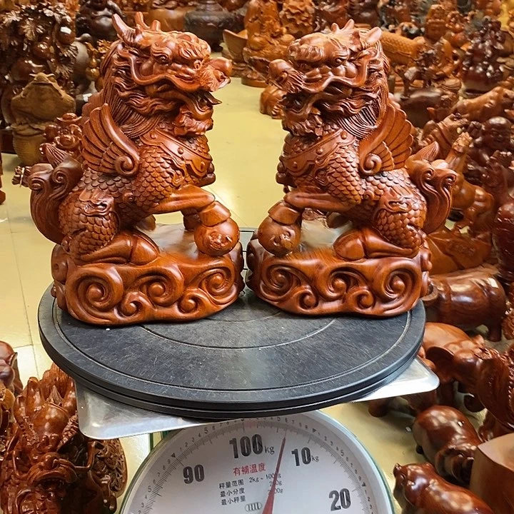 完*雍小巴花梨木麒麟一对30 公分
