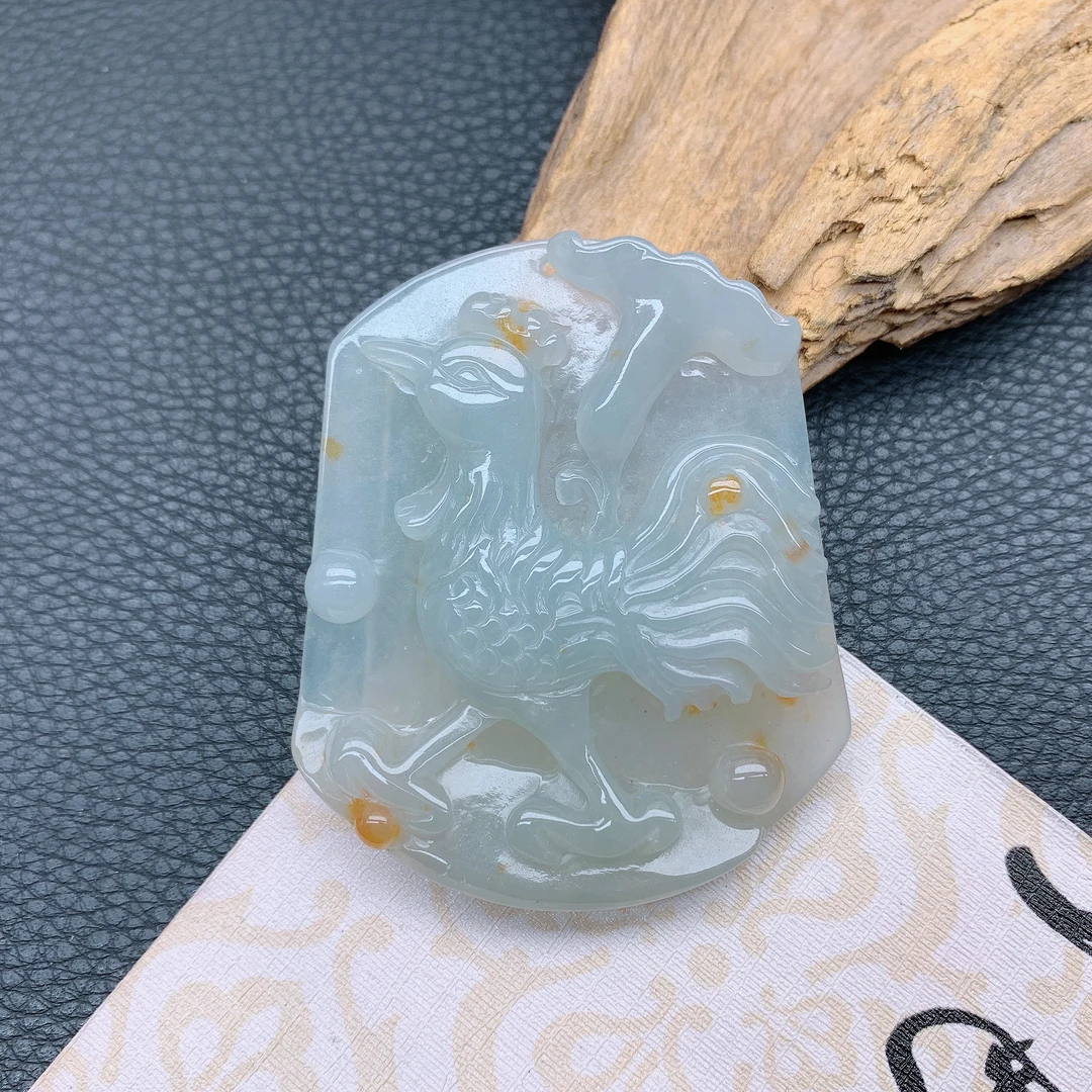 127~天然翡翠A货冰透特色加官进爵精雕吊坠气质高贵精美鸡牌挂件