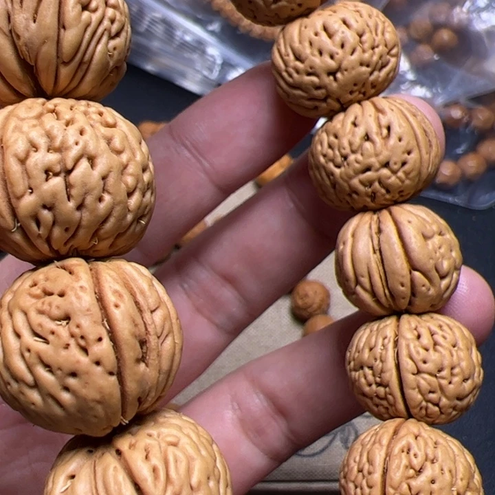 猴头核桃手串郭*辉啦啦啦