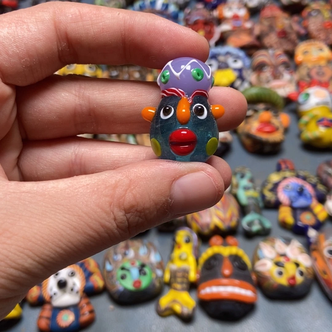 颈饰琉璃娃娃款式