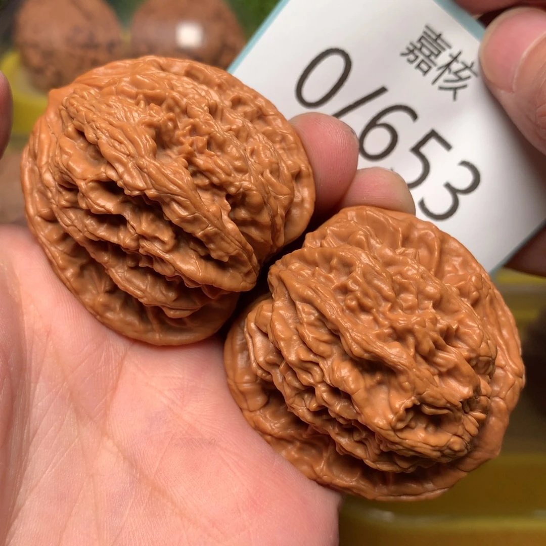 文玩核桃把件粗筋虎头42