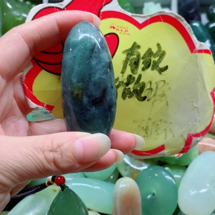 蛇纹石玉未镶嵌手把件