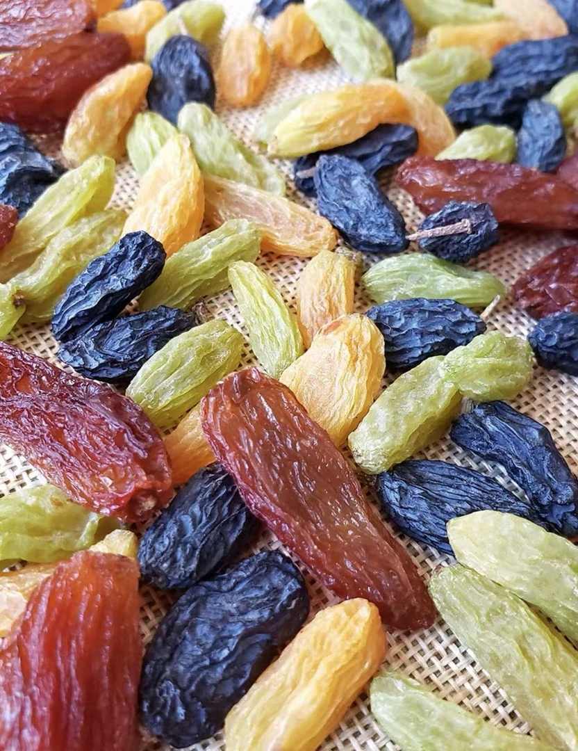 休闲零食多彩葡萄干即食