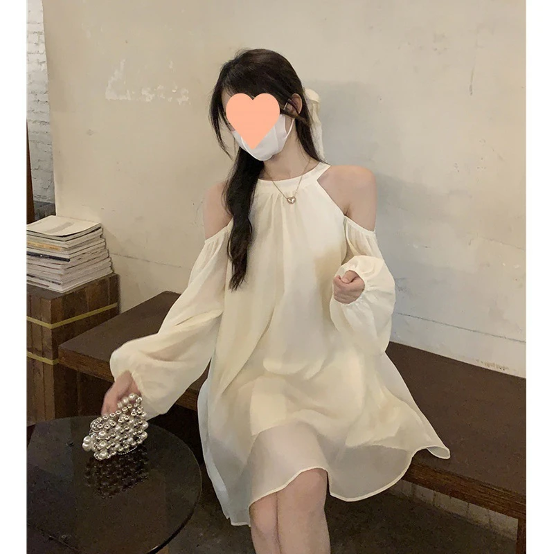 韩版露肩挂脖设计感连衣裙春夏小个子宽松气质甜美沙滩度假短裙子