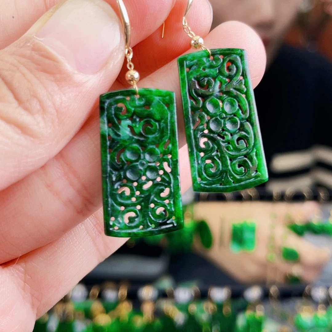 翡翠18K金镶嵌耳饰