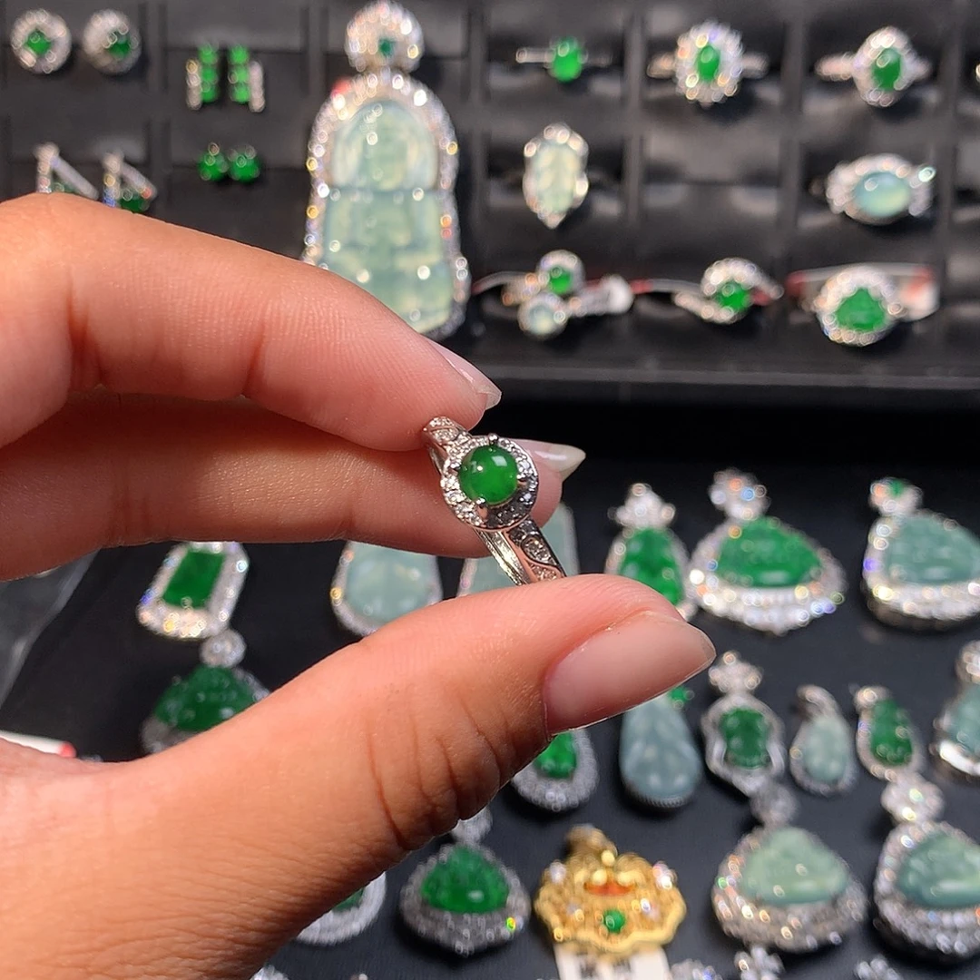 翡翠未镶嵌戒指戒指