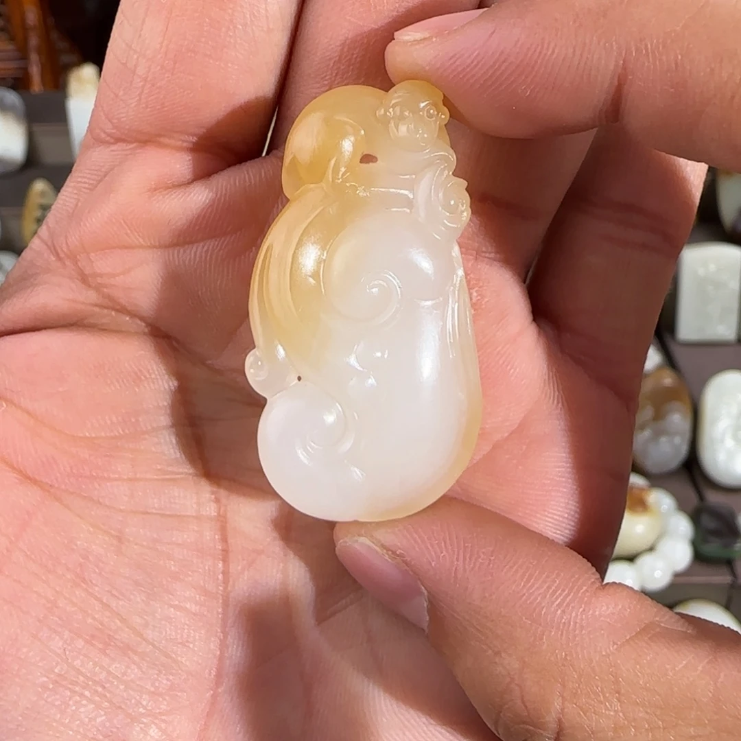 和田玉（糖玉）未镶嵌颈饰