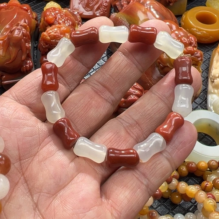 石英质玉（黄龙玉）颈饰未镶嵌