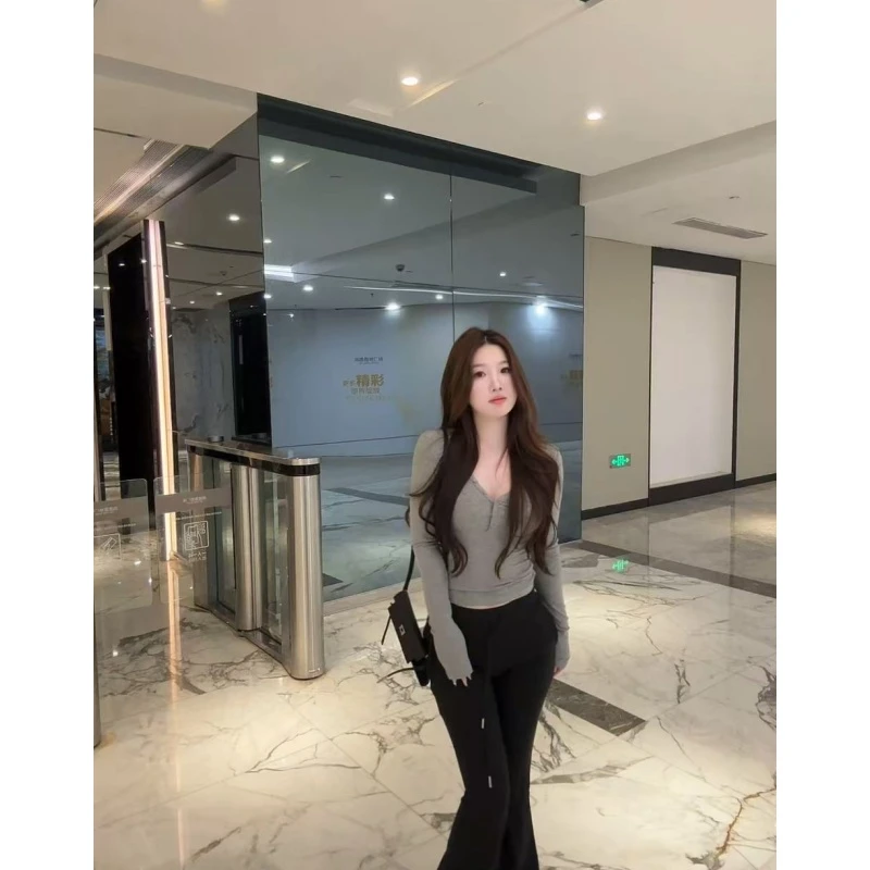 一只雪雪【肯豆ootd】新款春季气质韩版运动休闲显瘦辣妹喇叭裤