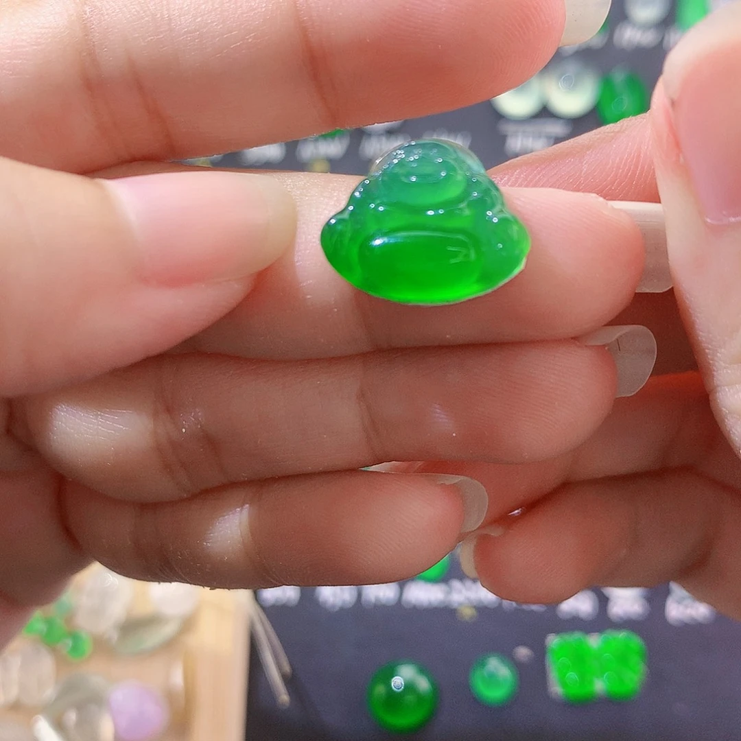 【闪购商品】颈饰未镶嵌翡翠毕业款绿佛
