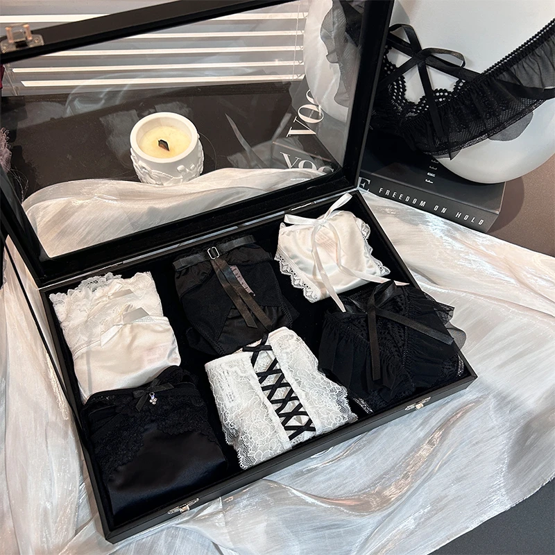 “黑天鹅”  简约百搭蕾丝气质女士内裤