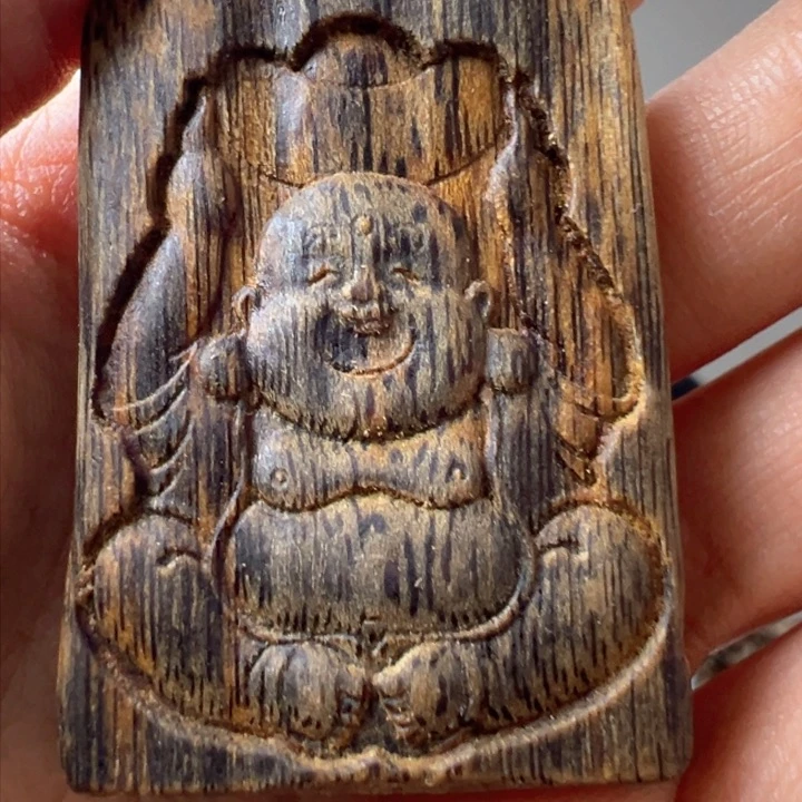 沉香木吊坠奇楠沉香雕刻吊坠