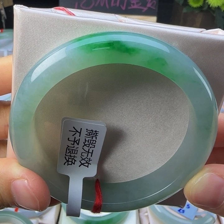 未镶嵌手镯翡翠远*翡翠手镯