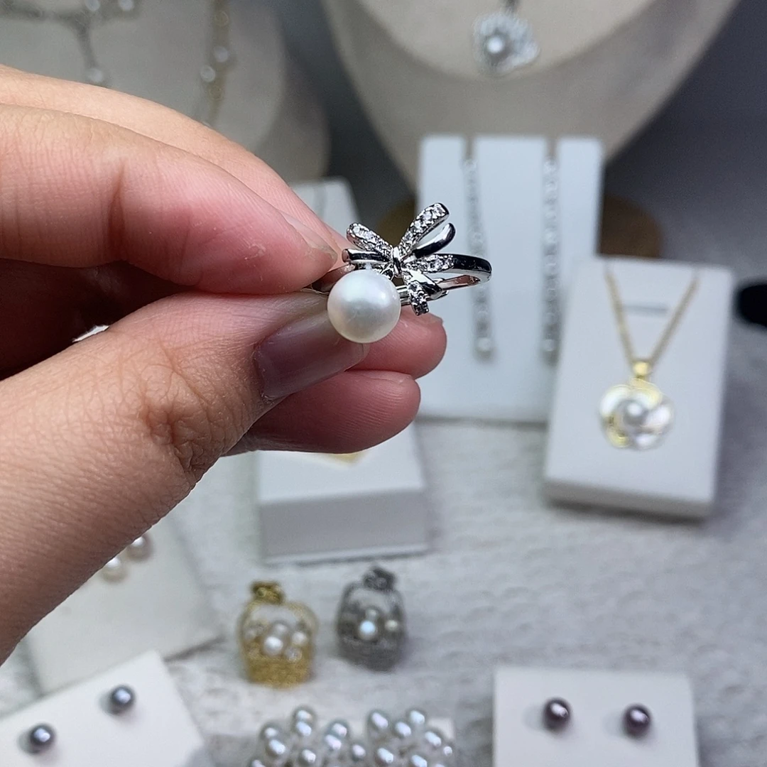 银S925镶嵌耳饰淡水珍珠