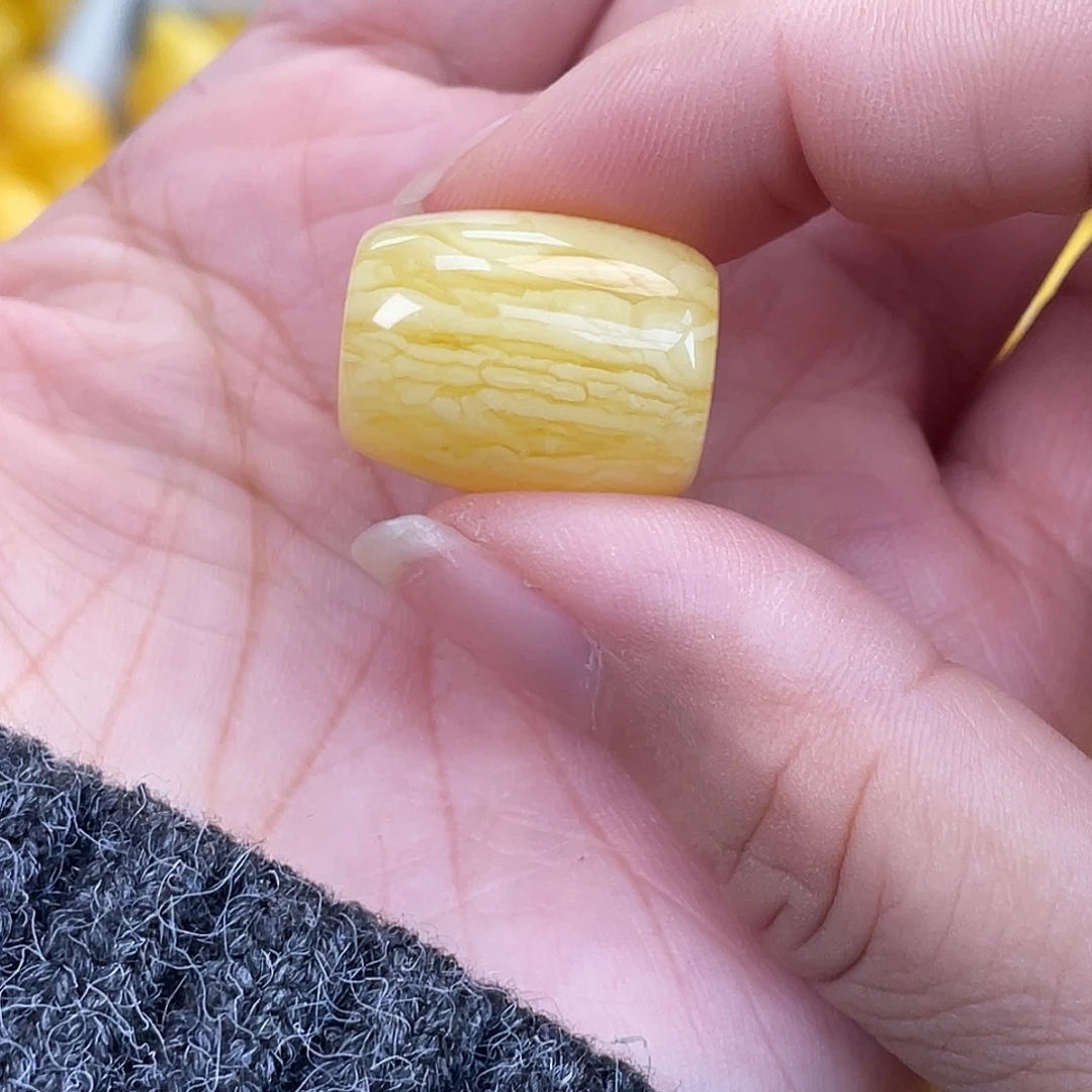 琥珀未镶嵌珠宝奇石h13