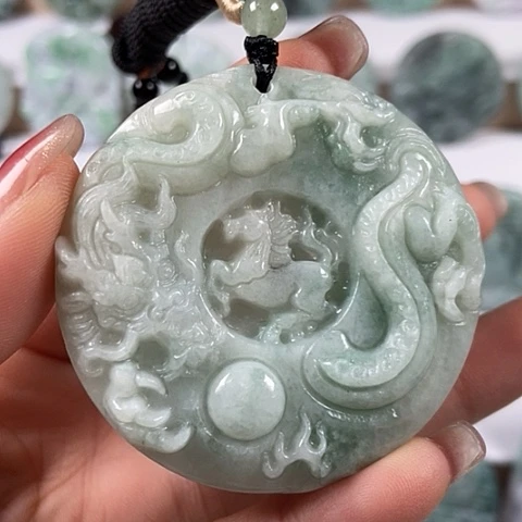 翡翠颈饰未镶嵌龙马精神两面工福利