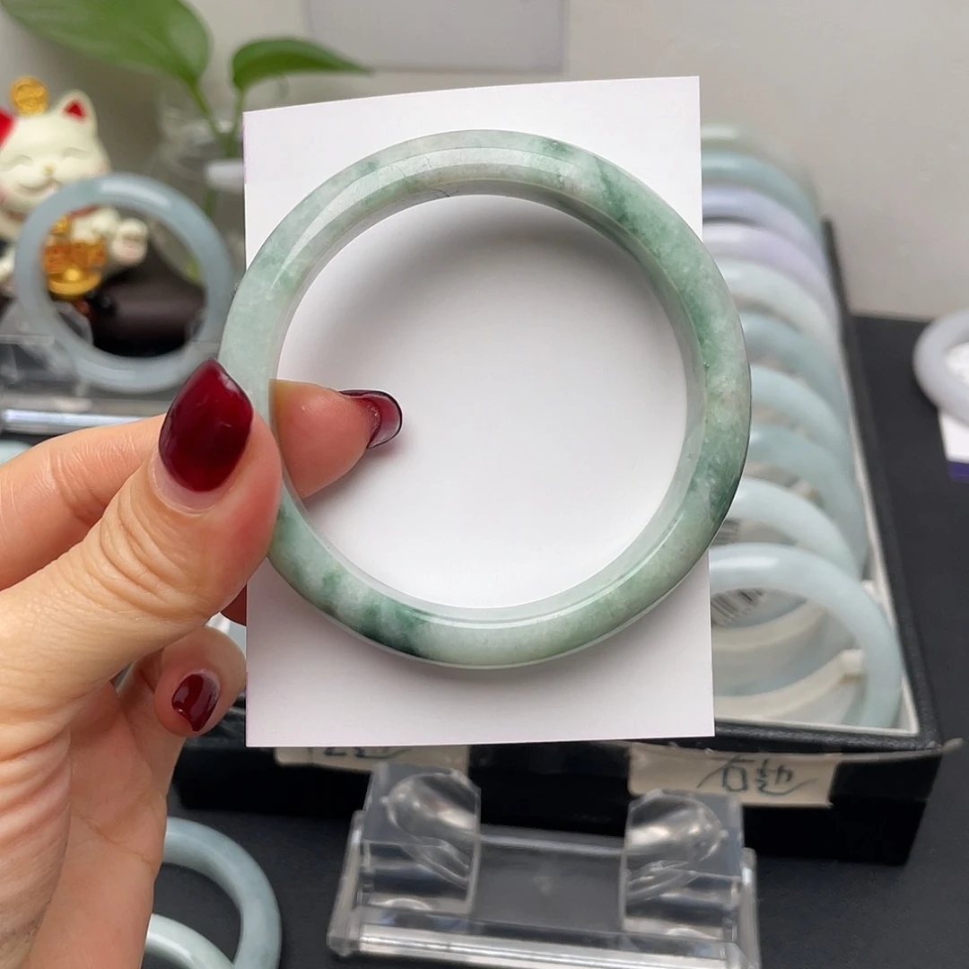 翡翠手镯未镶嵌56正圈有纹裂