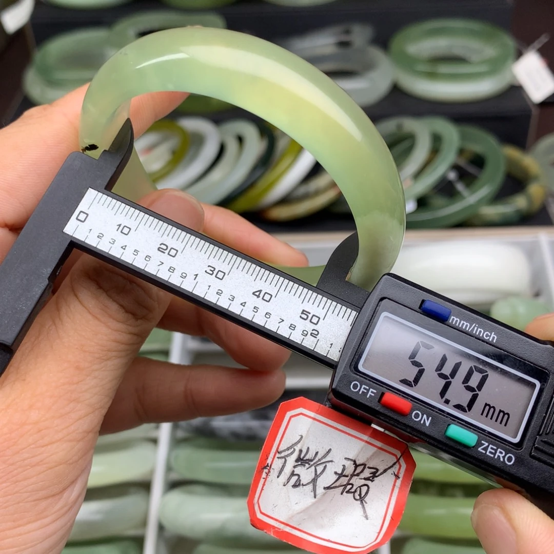 蛇纹石玉未镶嵌手镯698