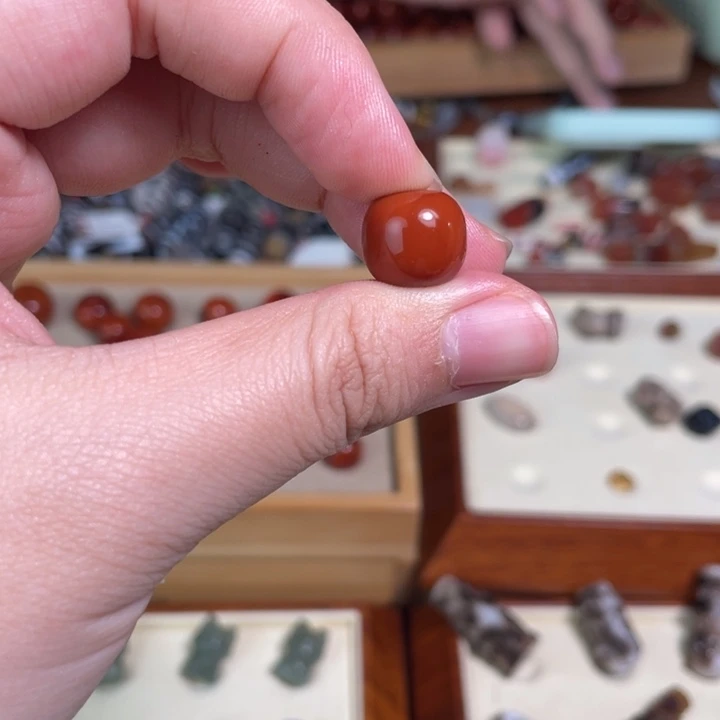 南红玛瑙未镶嵌颈饰65