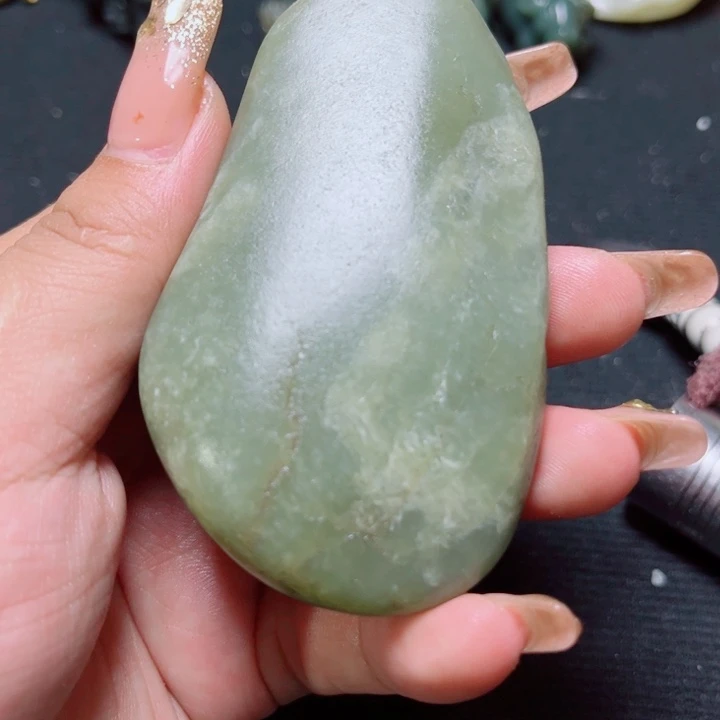 和田玉（糖玉）未镶嵌珠宝奇石