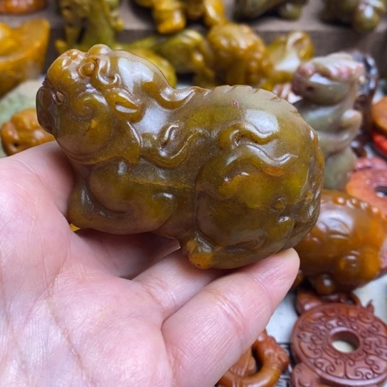 蛇纹石玉未镶嵌颈饰19