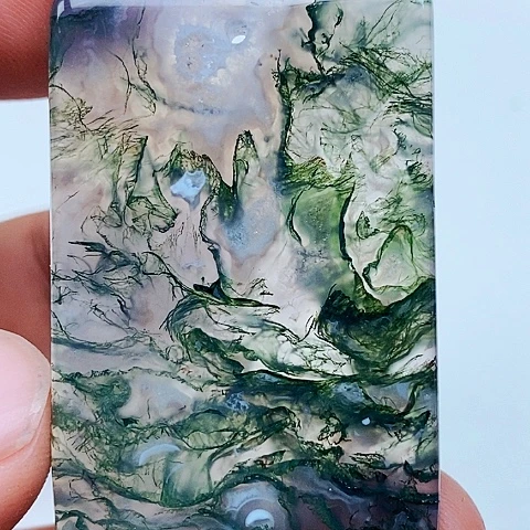 玛瑙/玉髓颈饰未镶嵌曲*刚