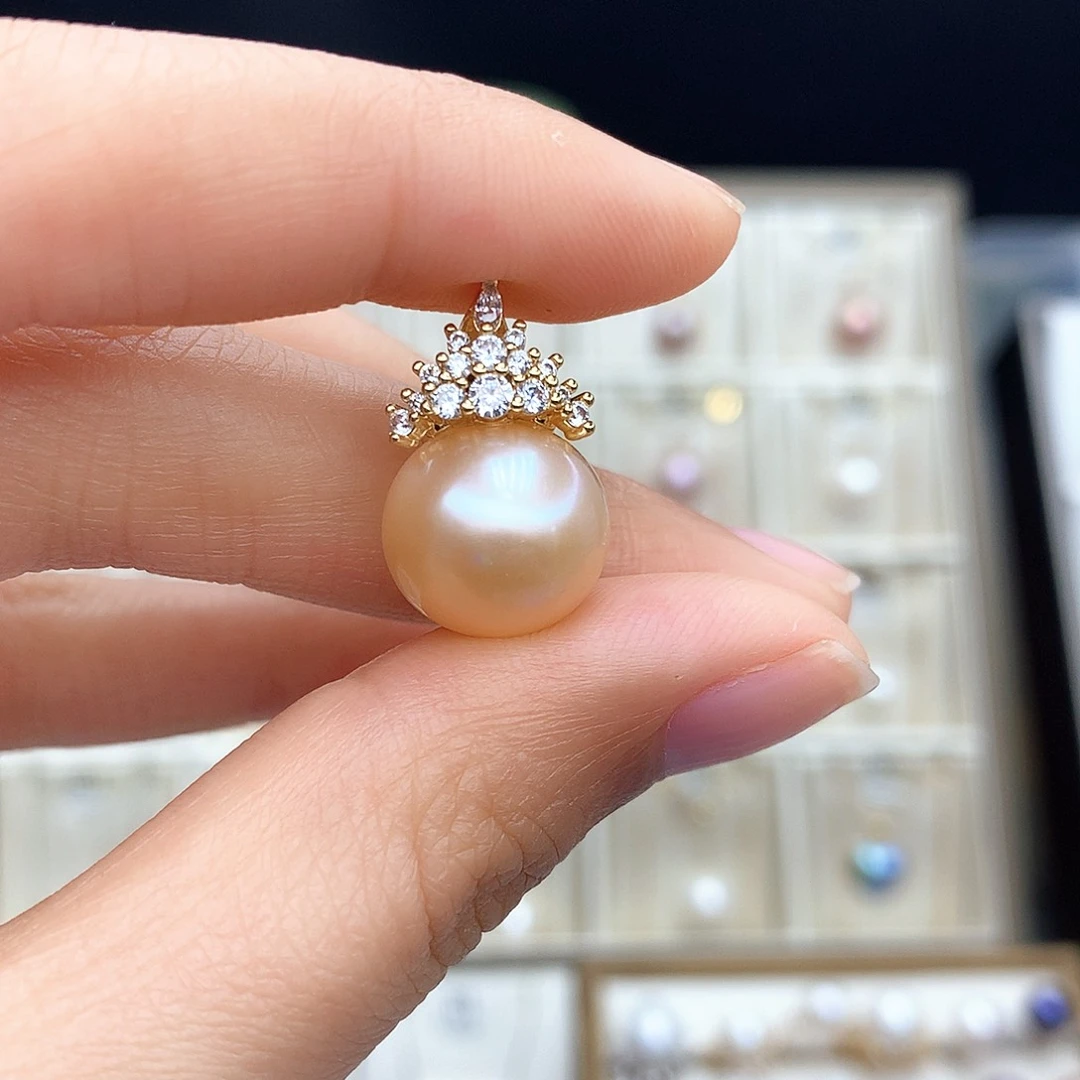 淡水珍珠合金颈饰五****人