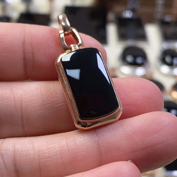 翡翠颈饰18K金镶嵌缅甸天然翡翠墨翠