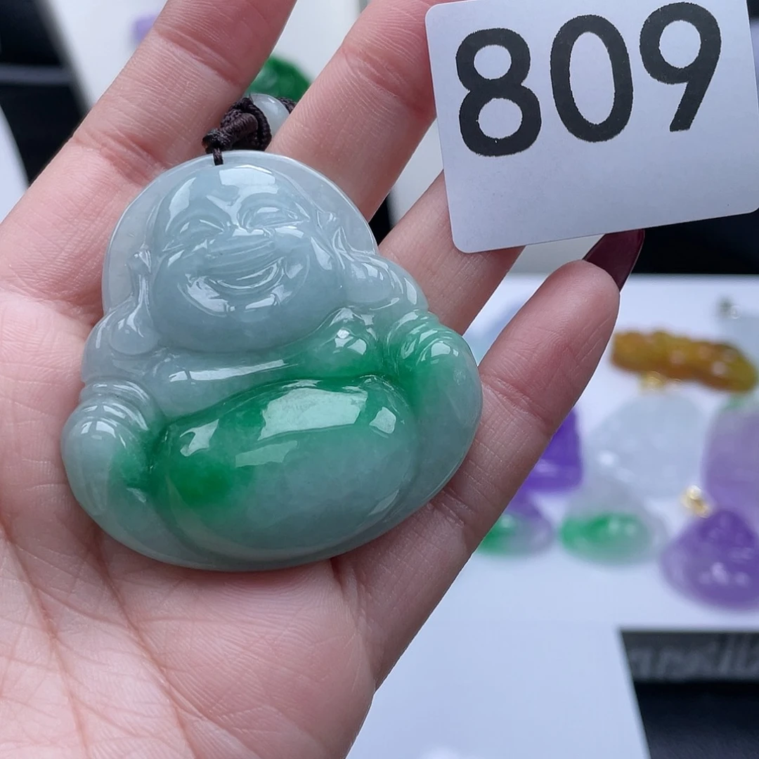 翡翠吊坠(赠链)未镶嵌