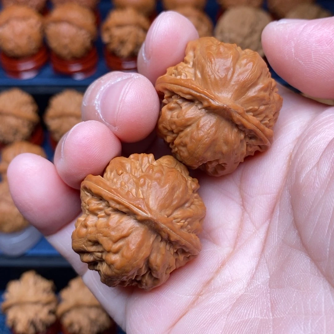 文玩核桃把件手捻粗筋