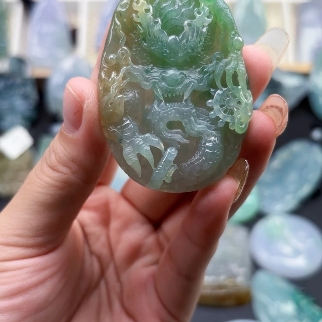 颈饰未镶嵌翡翠龙
