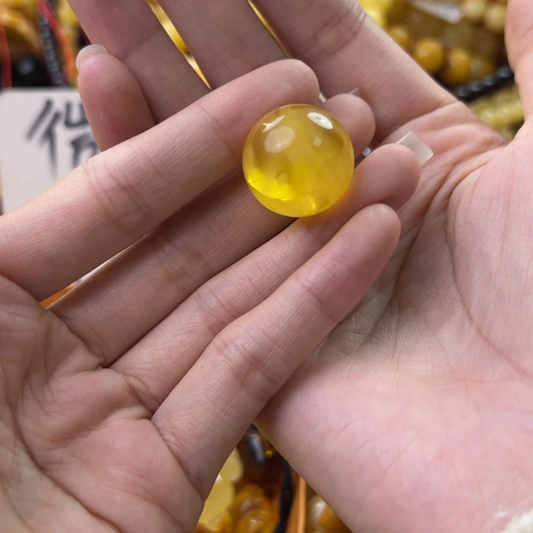 琥珀珠宝奇石未镶嵌