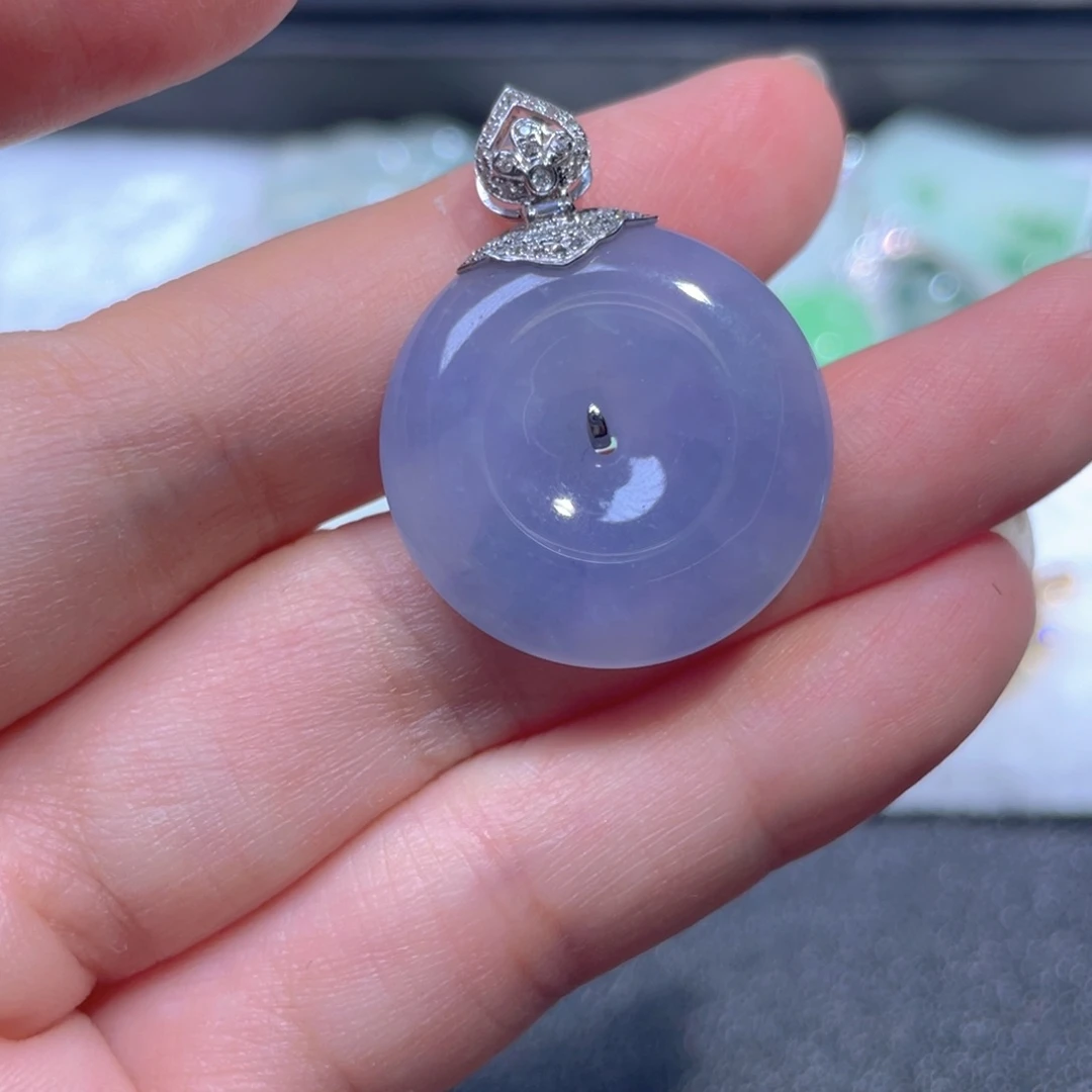 翡翠18K金镶嵌颈饰翡翠