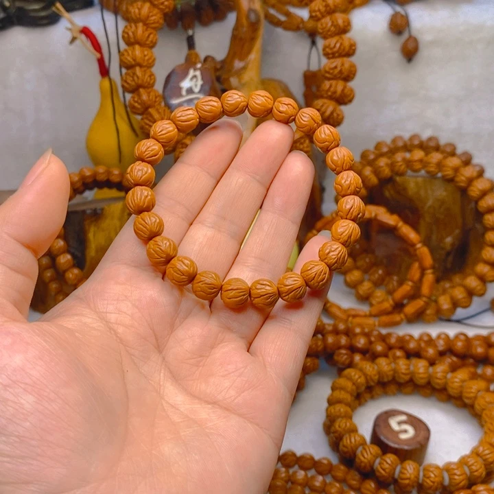 吊坠桃核壹*精品玉龙脊单圈