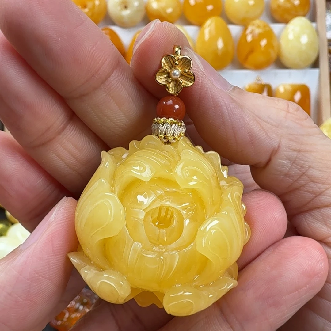 蜜蜡未镶嵌颈饰蜜蜡