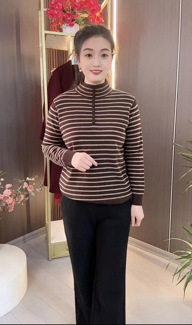2595冬季新款时尚妈妈外穿针织衬衣洋气气质拼接条纹立领毛衣