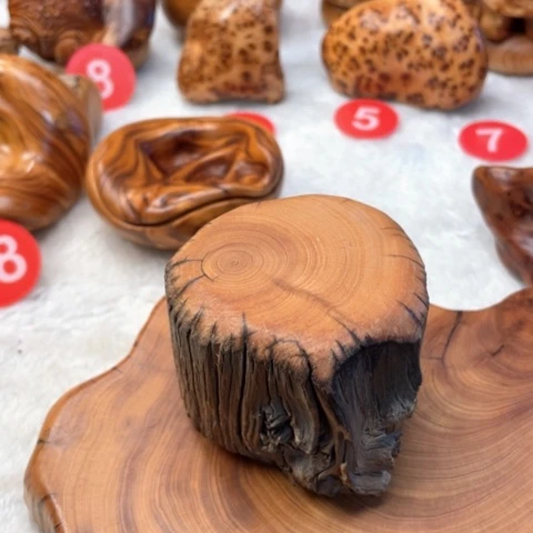 【闪购商品】柏木太行原皮香墩子