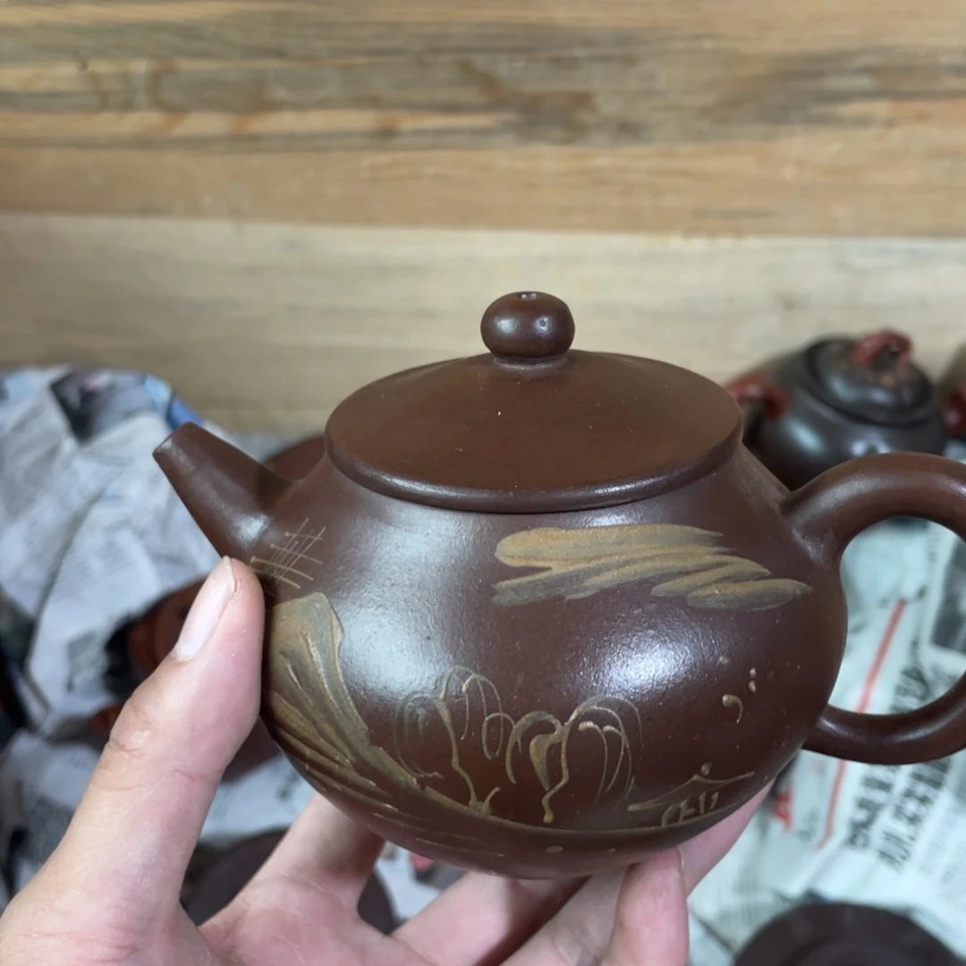 茶壶紫砂老厂紫砂壶一件。