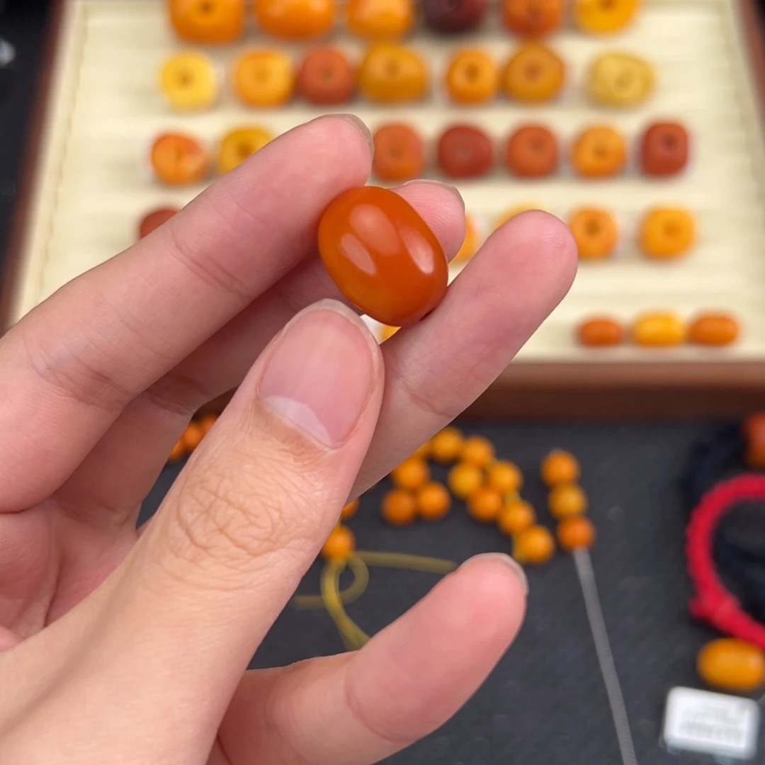 包****裸石琥珀未镶嵌定制