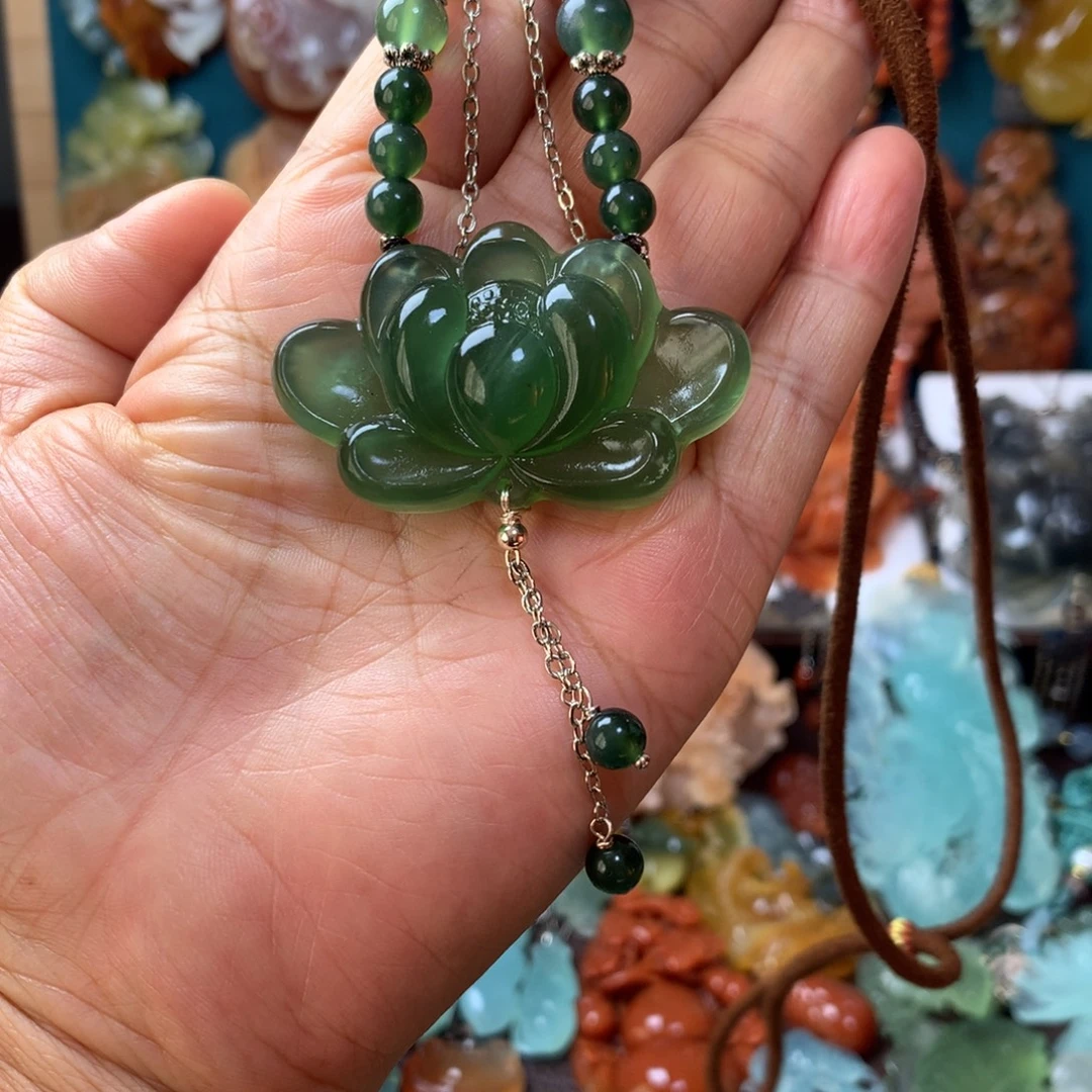 蛇纹石玉未镶嵌挂坠