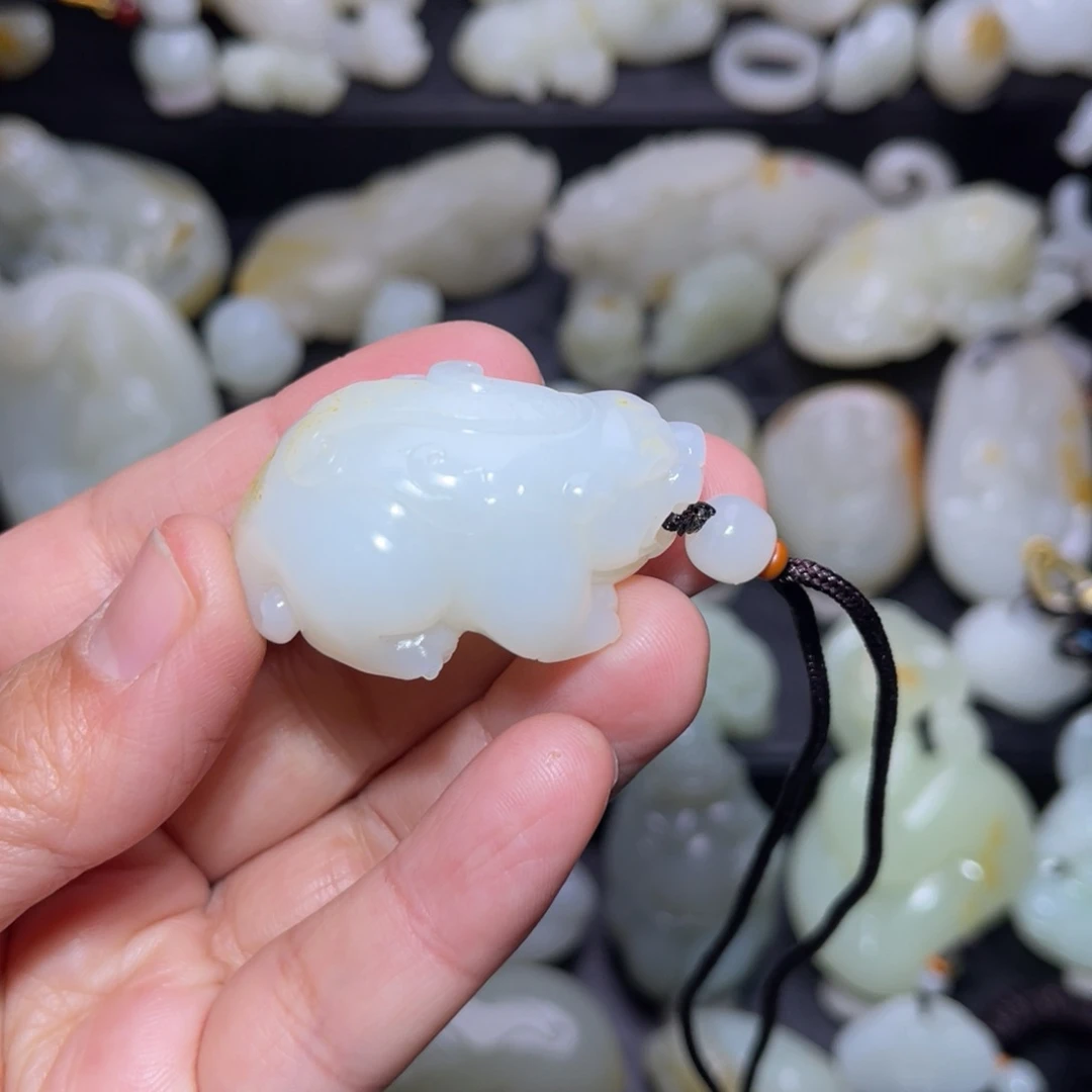 和田玉颈饰未镶嵌江*