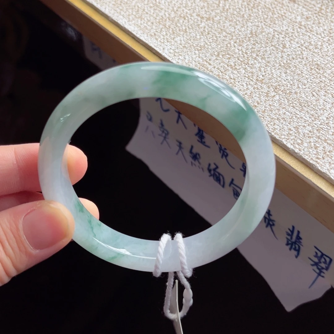 翡翠未镶嵌手镯手镯