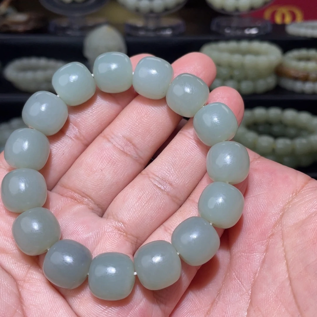 和田玉（糖玉）未镶嵌颈饰