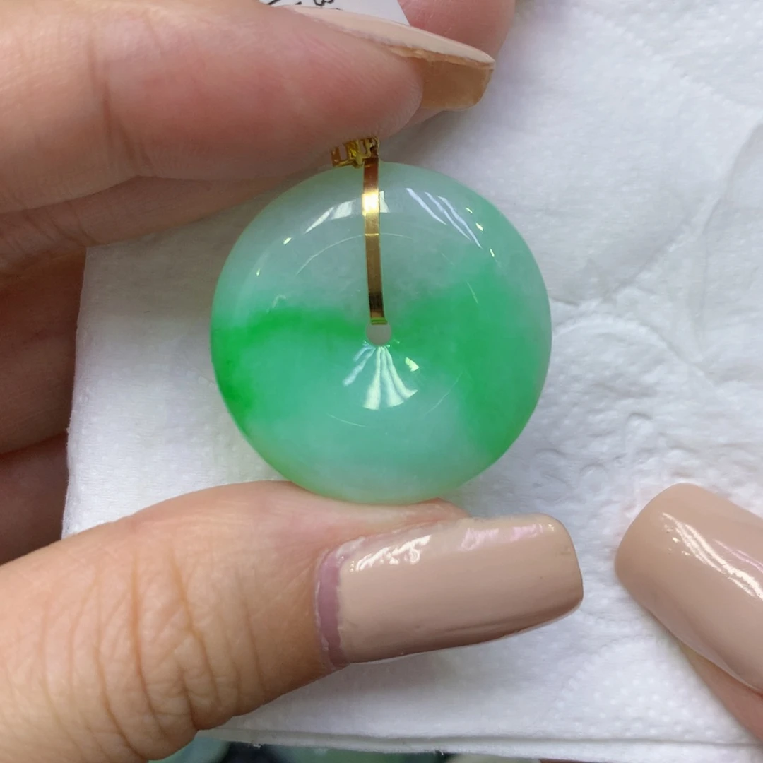 颈饰18K金镶嵌翡翠