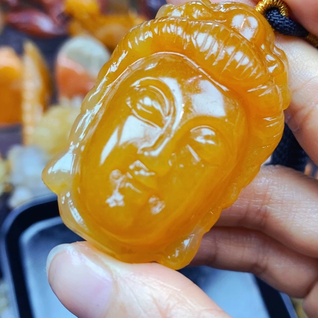 石英质玉（黄龙玉）未镶嵌颈饰