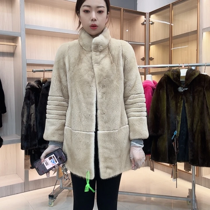 米色立领貂皮yh081