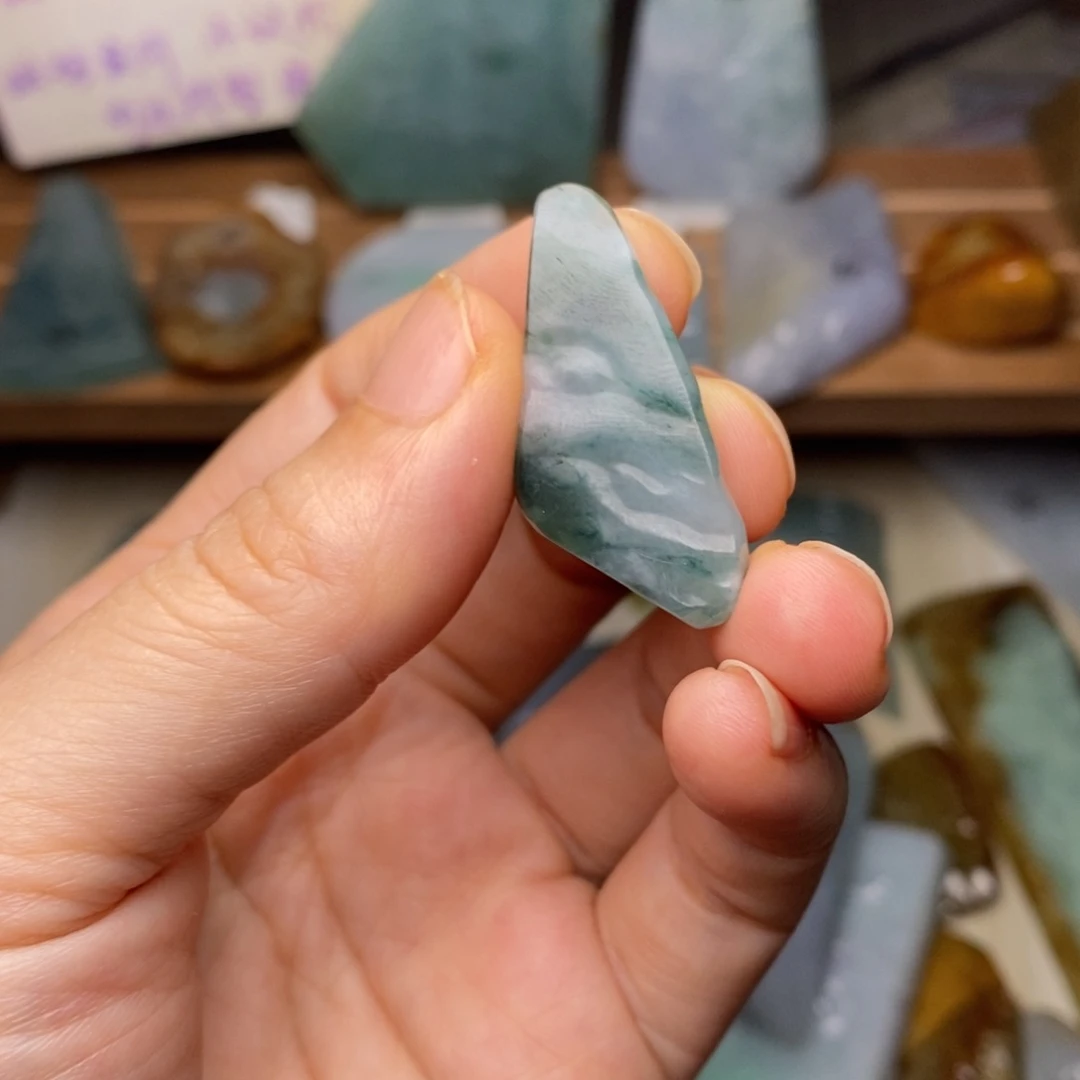 翡翠未镶嵌颈饰天然