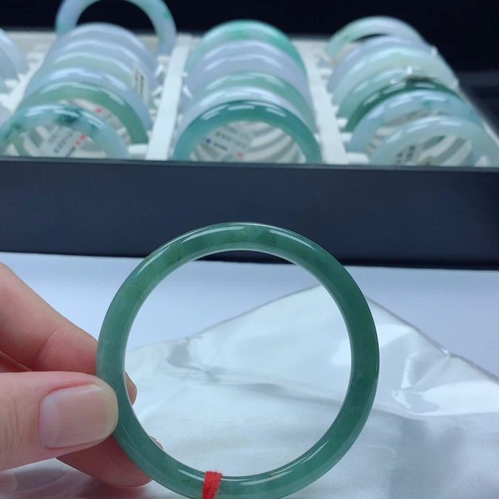 翡翠未镶嵌手镯56圈