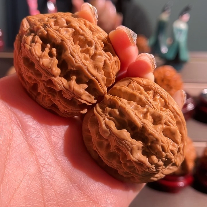 把件文玩核桃大沽石