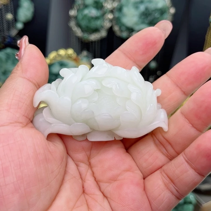 l***6透闪石-蛇纹石玉未镶嵌颈饰